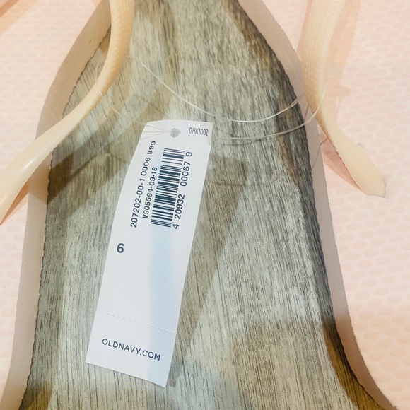 LOT OF 7 PAIRS OLD NAVY FLIP FLOPS. SIZE 6. New - Picture 14 of 14